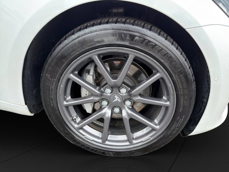 Used 2020 Tesla Model 3 Long Range AWD/4WD image 23