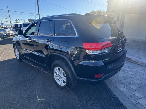 Used 2016 Jeep Grand Cherokee Laredo w/ Quick Order Package 23E image 4