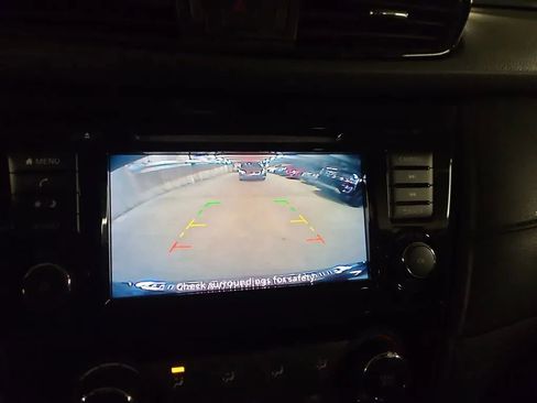 Used 2020 Nissan Rogue S image 23