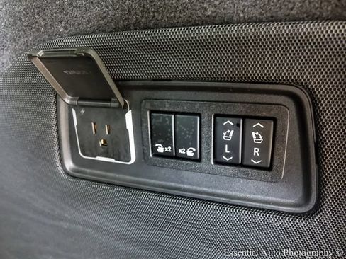 Used 2021 Cadillac Escalade Sport w/ Driver Assist Tech Package AWD/4WD image 26