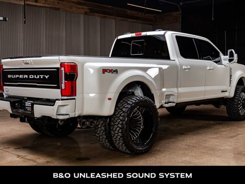 Used 2026 Ford F450 Platinum w/ FX4 Off-Road Package image 9