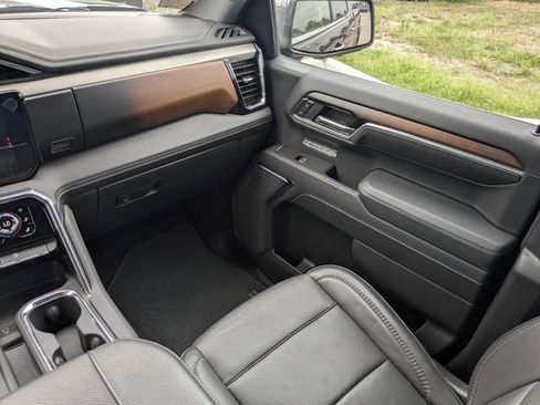 Used 2025 GMC Sierra 1500 Denali w/ Denali Reserve Package AWD/4WD image 24