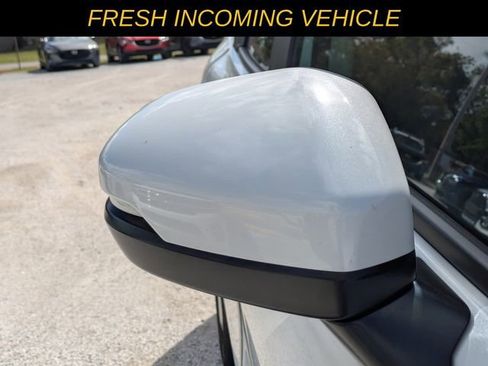 Used 2023 Honda HR-V LX image 10