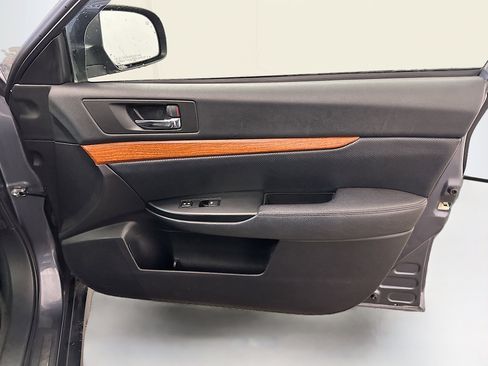 Used 2014 Subaru Outback 3.6R Limited w/ Moonroof Package AWD/4WD image 33