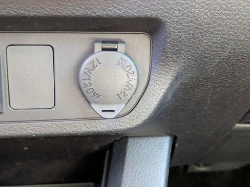 Used 2019 Toyota Tacoma SR5 image 24