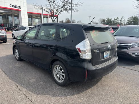 Used 2012 Toyota Prius V Two image 4