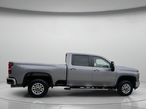 Used 2025 Chevrolet Silverado 2500 LT w/ Convenience Package AWD/4WD image 31