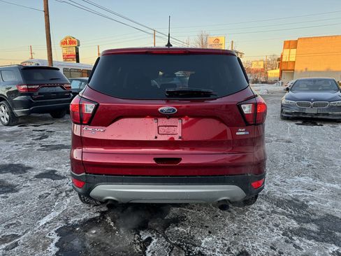 Used 2019 Ford Escape SE image 5