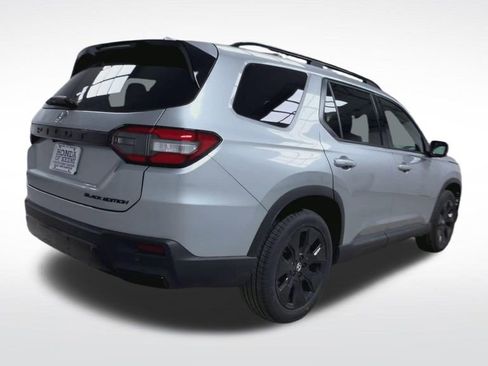 New 2026 Honda Pilot Black Edition image 8