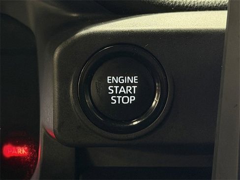 Used 2024 Toyota Tacoma SR image 39