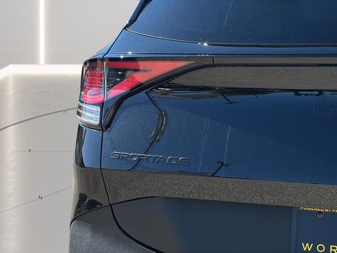 New 2025 Kia Sportage X-Line AWD/4WD image 30