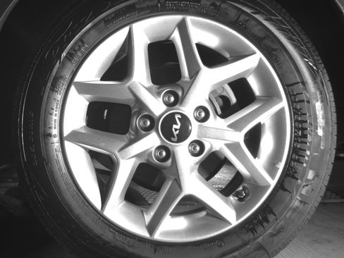 Used 2025 Kia Soul LX w/ LX Technology Package FWD image 14