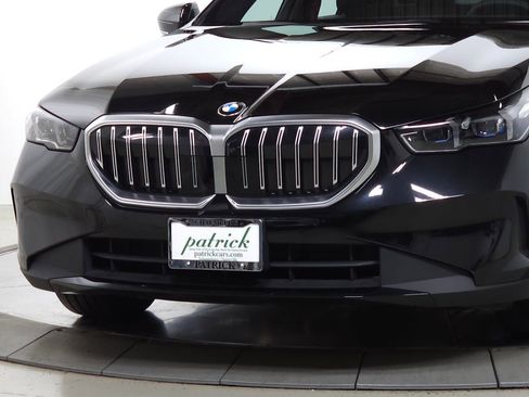 Used 2024 BMW 540i xDrive AWD/4WD image 3