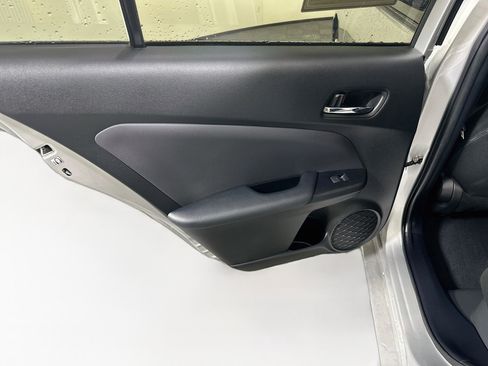 Used 2020 Toyota Prius LE FWD image 26