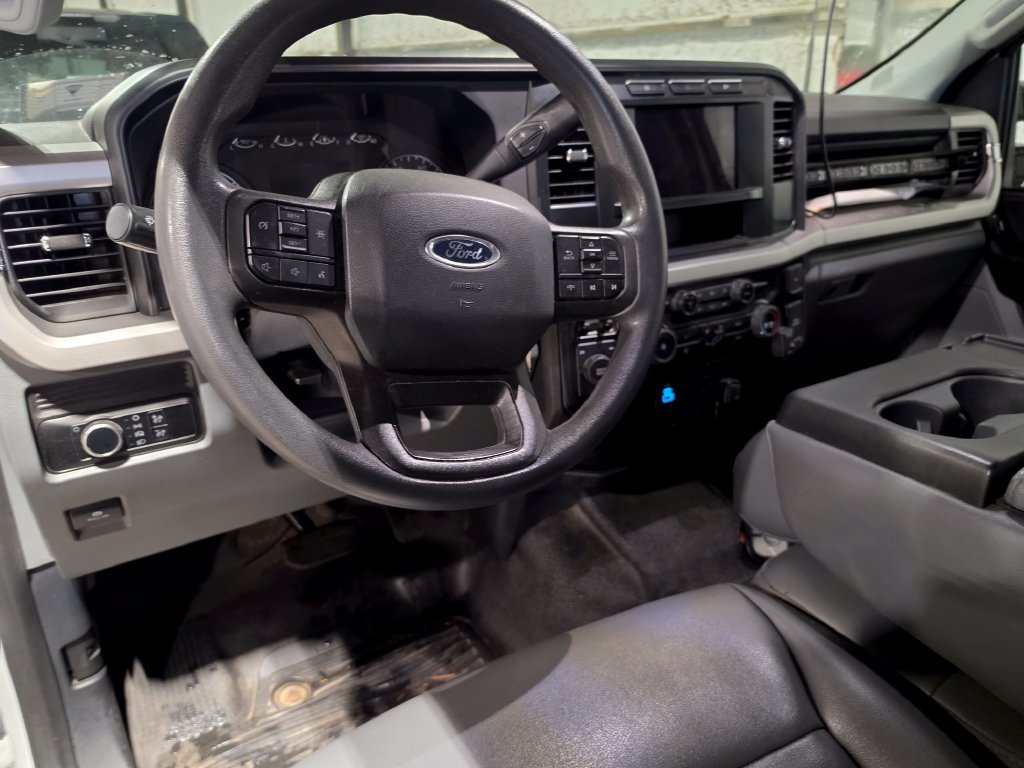 Used 2024 Ford F350 XL AWD/4WD image 5