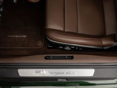 Used 2026 Porsche 911 Targa 4S image 23