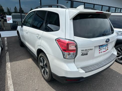 Used 2017 Subaru Forester 2.5i Premium w/ All-Weather Package AWD/4WD image 3