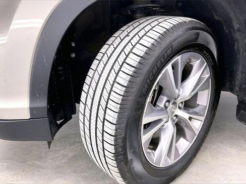 Used 2014 Toyota Highlander XLE image 34