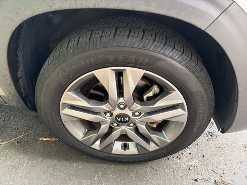 Used 2021 Kia Seltos S AWD/4WD image 8