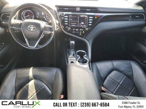 Used 2019 Toyota Camry XLE image 14