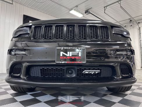 Used 2016 Jeep Grand Cherokee SRT AWD/4WD image 14