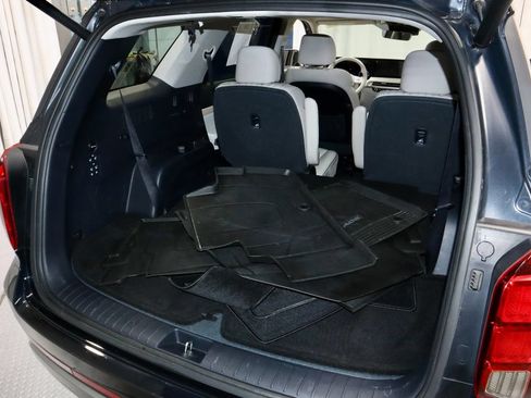 Used 2025 Hyundai Palisade Limited AWD/4WD image 16