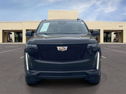 Used 2021 Cadillac Escalade Sport Platinum image 2