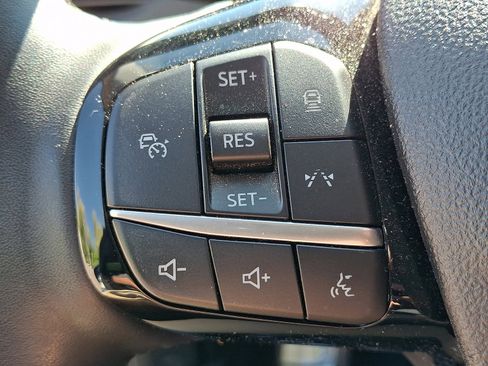 Used 2024 Ford Escape SE FWD image 23