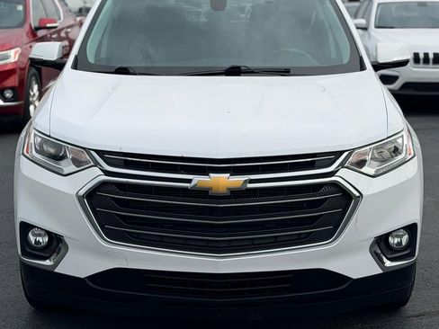 Used 2019 Chevrolet Traverse LT FWD image 2