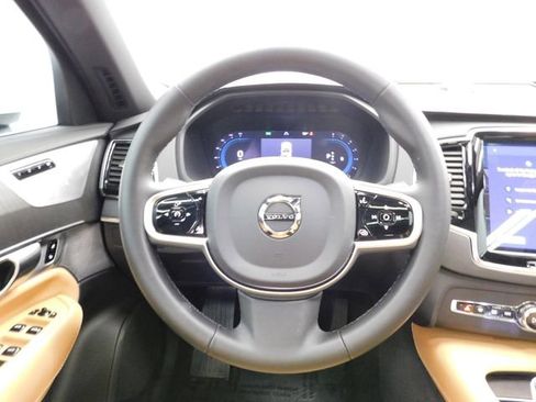 Used 2025 Volvo XC90 B6 Ultra w/ Protection Package Premier image 20