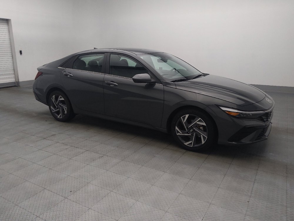 Used 2025 Hyundai Elantra SEL FWD image 11