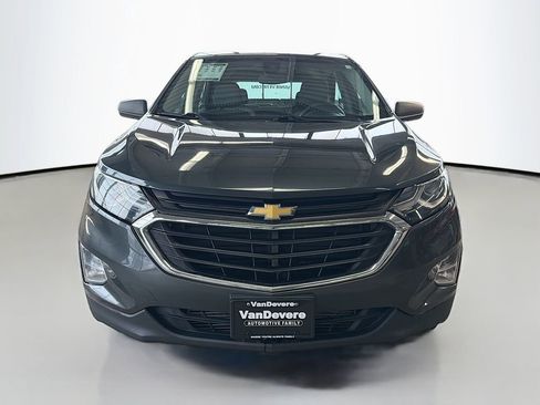 Used 2020 Chevrolet Equinox LS image 2