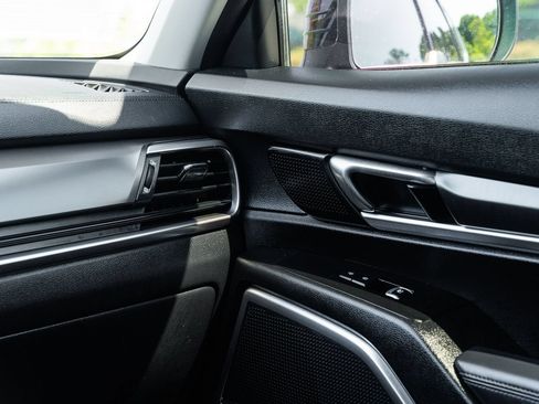 Used 2024 Kia Telluride LX FWD image 30