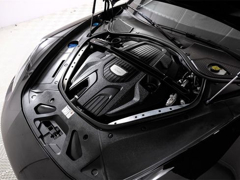 Used 2019 Porsche Panamera image 54