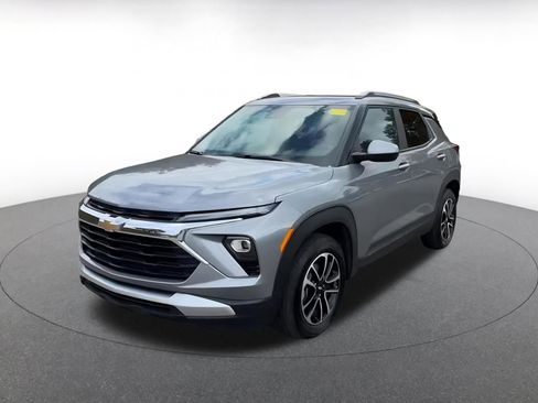 Used 2025 Chevrolet TrailBlazer LT image 7