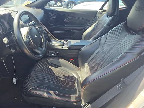 Used 2019 Aston Martin DB11 Volante RWD image 2