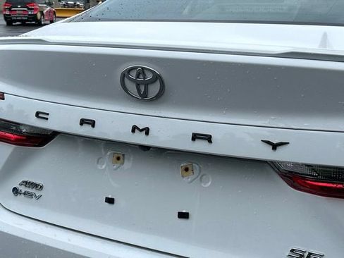 Used 2025 Toyota Camry SE AWD/4WD image 16
