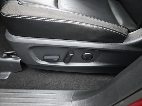 Used 2023 Nissan Pathfinder SL image 7