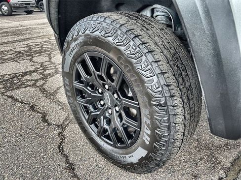 Used 2024 Chevrolet Colorado Trail Boss w/ Technology Package image 26