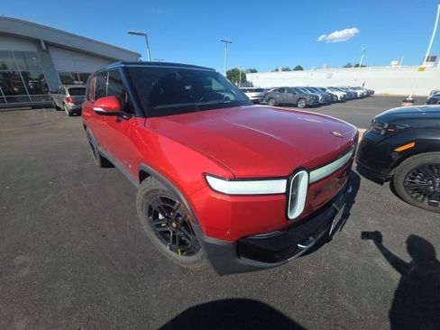 Used 2024 Rivian R1S Adventure AWD/4WD image 1