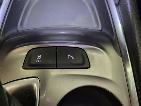 Used 2019 Chevrolet Malibu LT w/ Driver Confidence Package II image 9