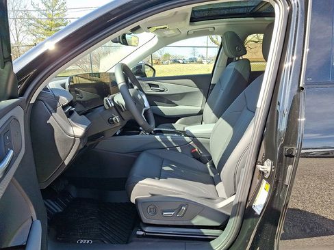 New 2026 Audi Q3 quattro 2.0T AWD/4WD image 6