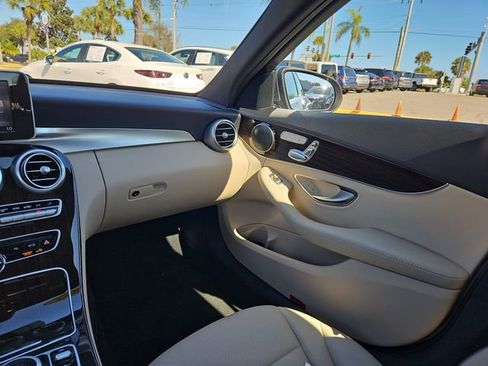 Used 2018 Mercedes-Benz C 300 Sedan image 9