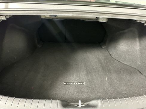 Used 2023 Hyundai Elantra Limited FWD image 27