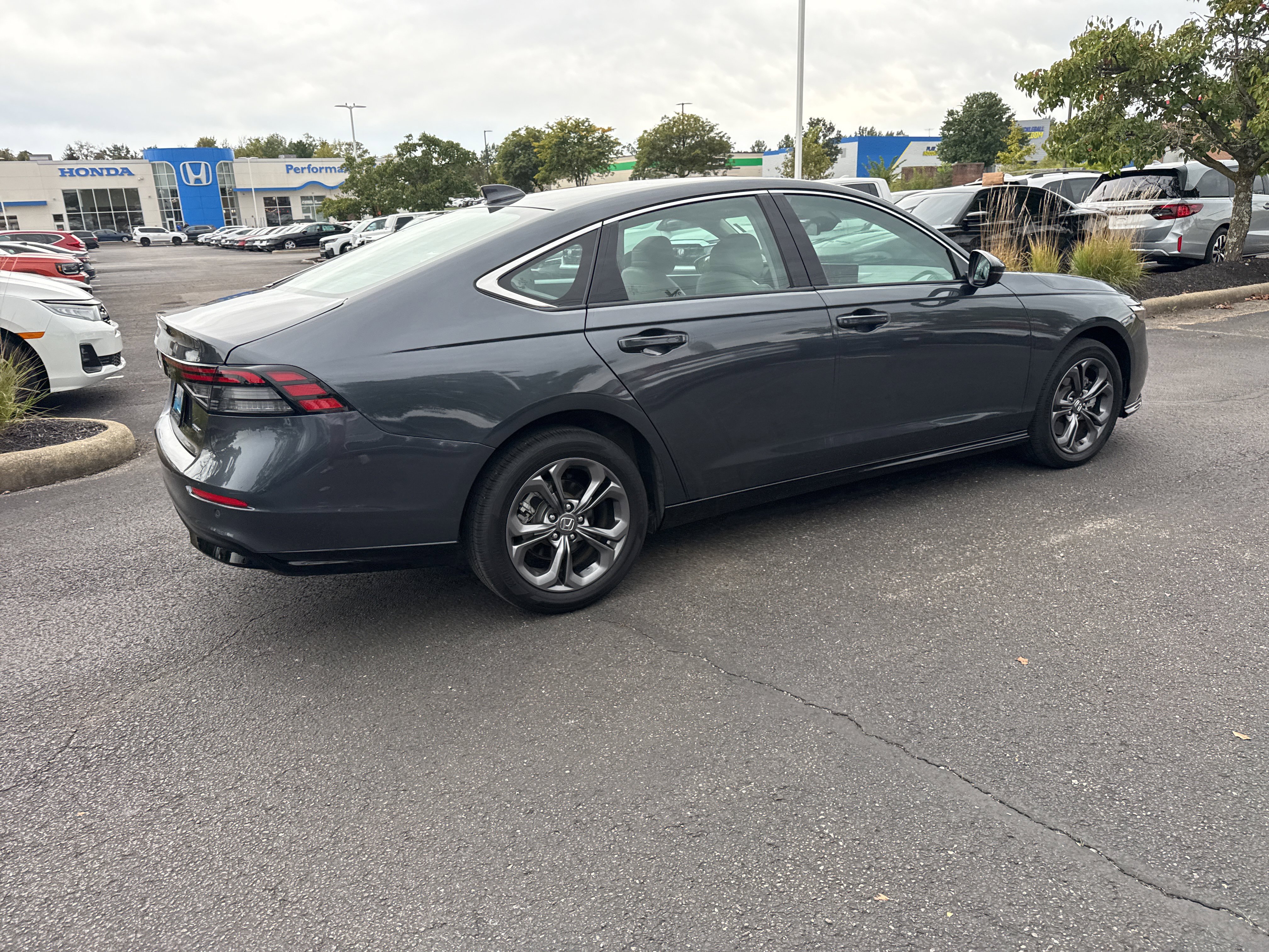 Used 2024 Honda Accord EX-L image 25
