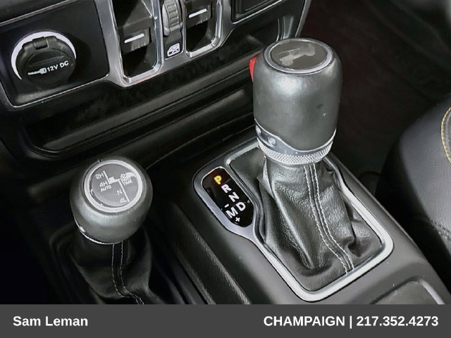 Used 2024 Jeep Wrangler Unlimited Sahara AWD/4WD image 16