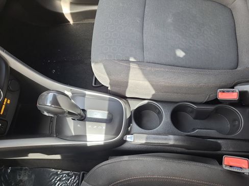 Used 2021 Chevrolet Trax LS FWD image 23