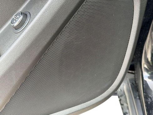 Certified 2021 Chevrolet Traverse LT image 20