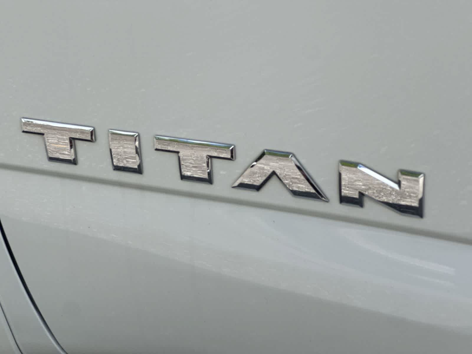 Used 2021 Nissan Titan Platinum Reserve w/ Moonroof Package AWD/4WD image 11