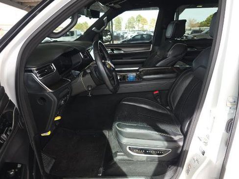 Used 2023 Jeep Grand Wagoneer Series II image 22